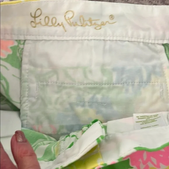 Lily Pulitzer Green and Pink Buttercup Shorts with Scalloped Hems EUC - Picture 8 of 11